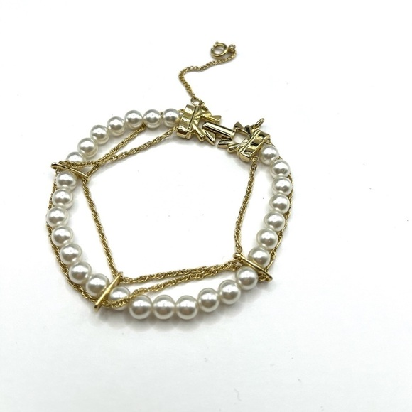 Vintage Bracelet Goldette NY Pearl & Gold Chain Bracelet Gold Tone safety clasp - Picture 1 of 12